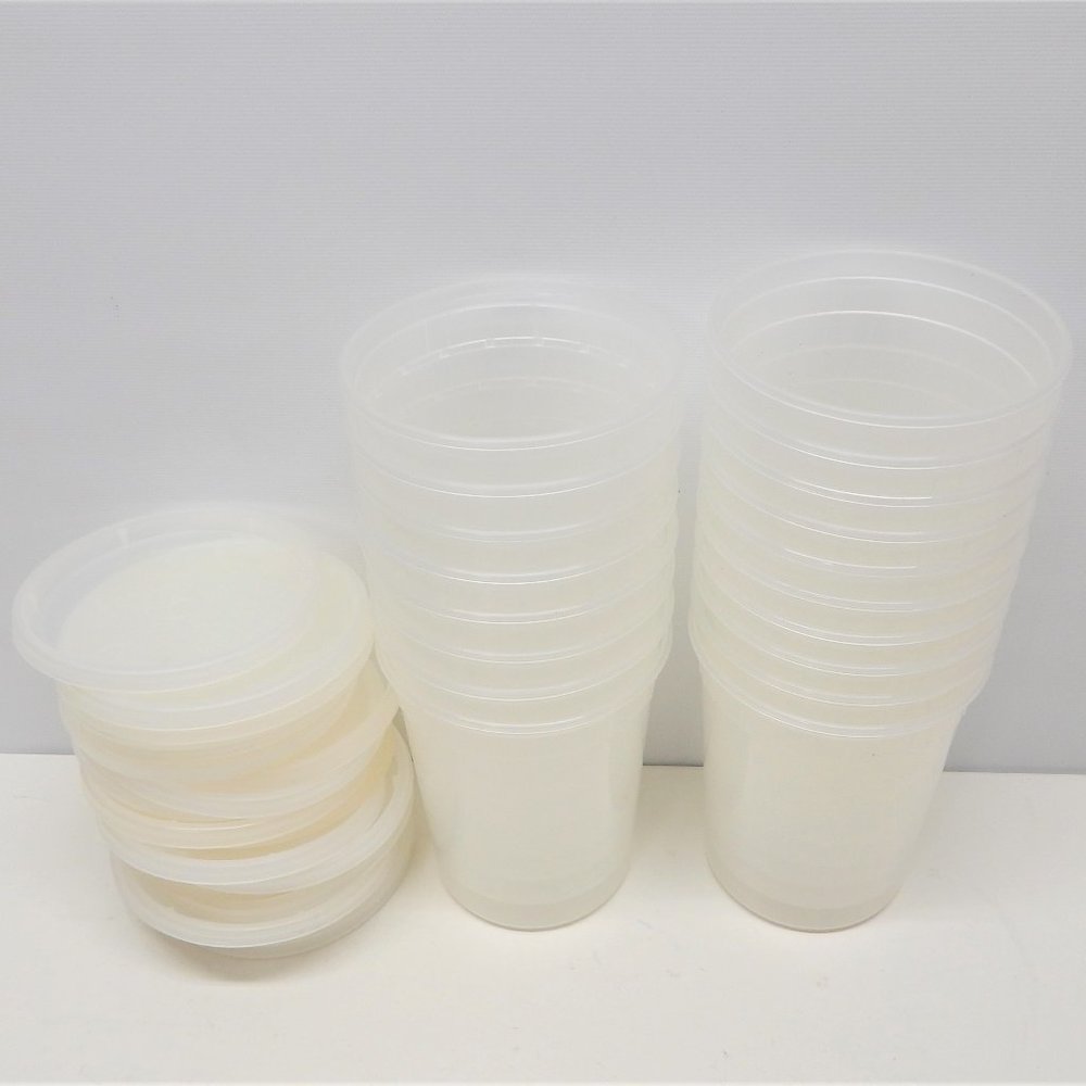 18 containers — Plastic food containers with lids